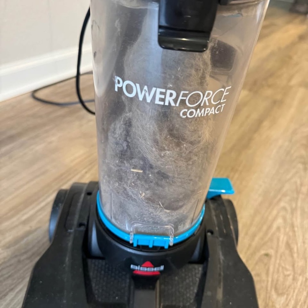 Bissell PowerForce Vacuum - Black and Teal - Picture 2 of 3